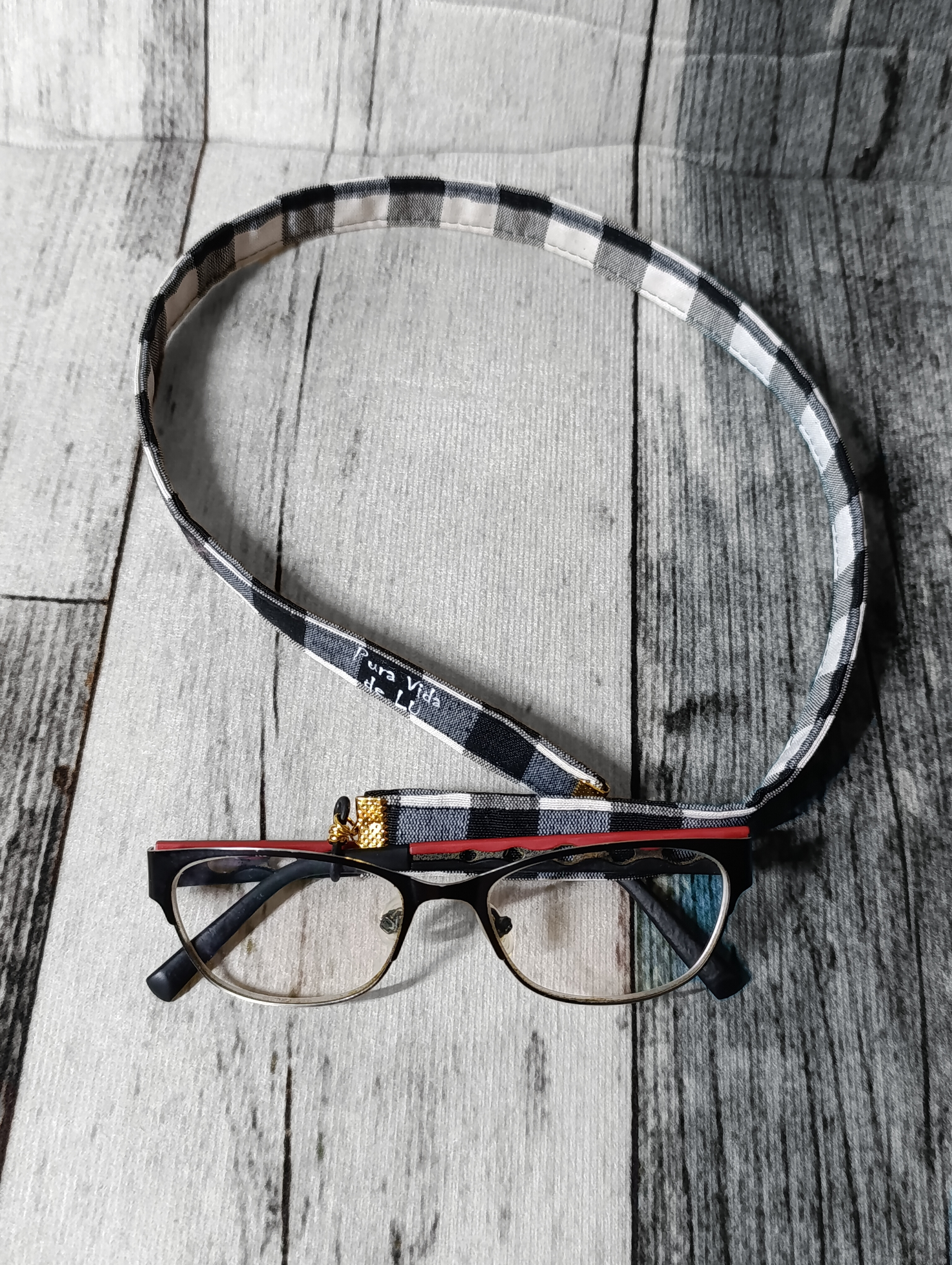 Cuelga Gafas- NE-1