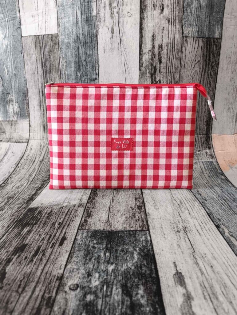 FUNDA PC- 4
